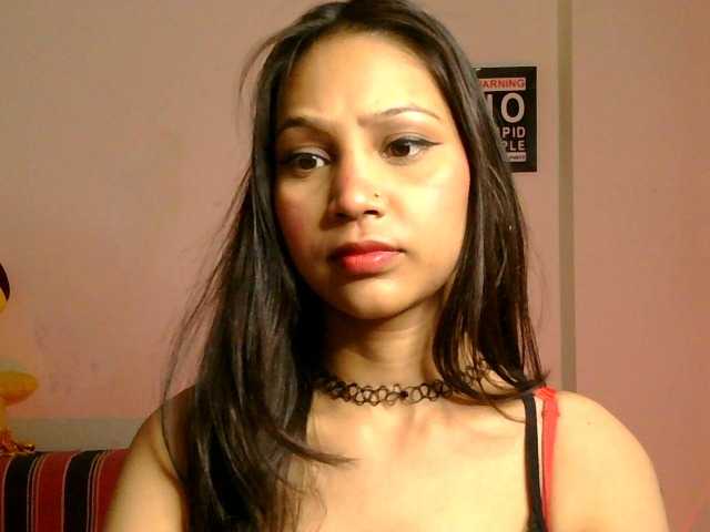 Yashika live cam on BongaCams