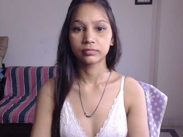 Yashika live cam on BongaCams