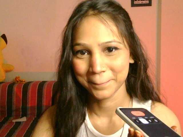 Yashika live cam on BongaCams