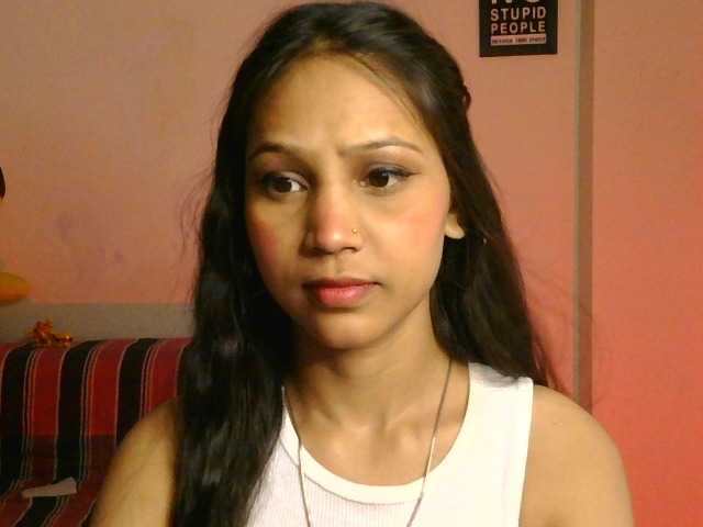 Yashika live cam on BongaCams