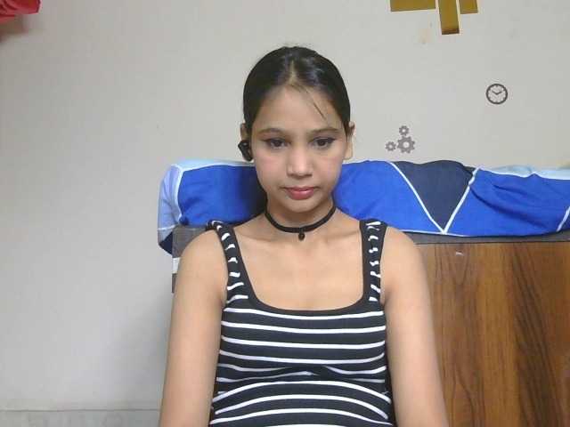 Yashika live cam on BongaCams