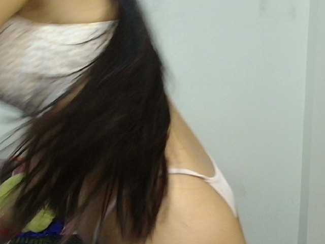 Yashika's BongaCams show and profile