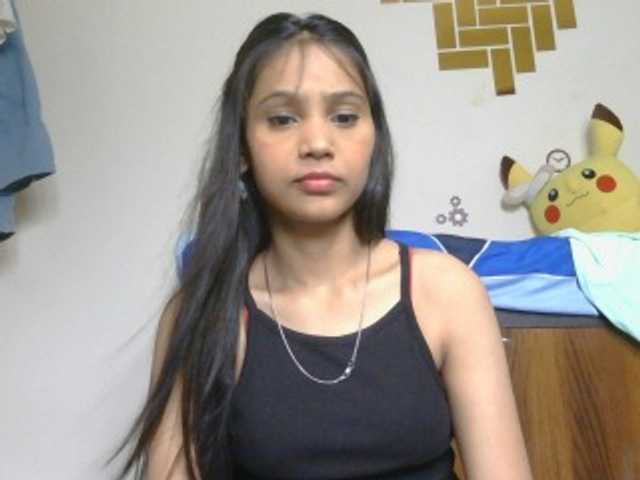 Yashika live cam on BongaCams