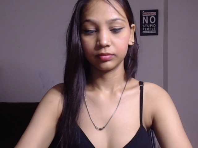 Yashika live cam on BongaCams