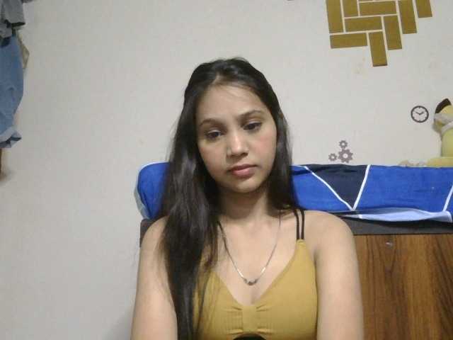 Yashika live cam on BongaCams