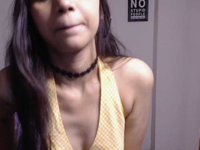 Yashika live cam on BongaCams