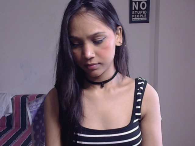 Yashika live cam on BongaCams