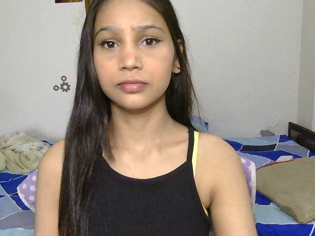 Yashika live cam on BongaCams