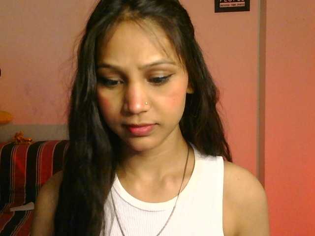 Yashika live cam on BongaCams