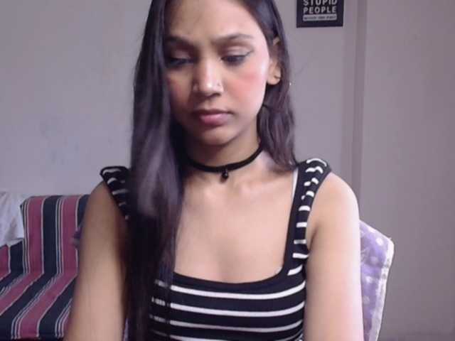 Yashika live cam on BongaCams