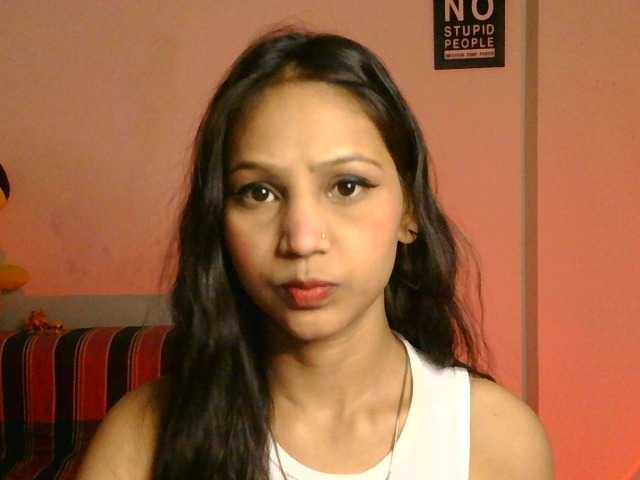 Yashika live cam on BongaCams