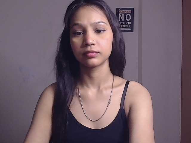 Yashika live cam on BongaCams