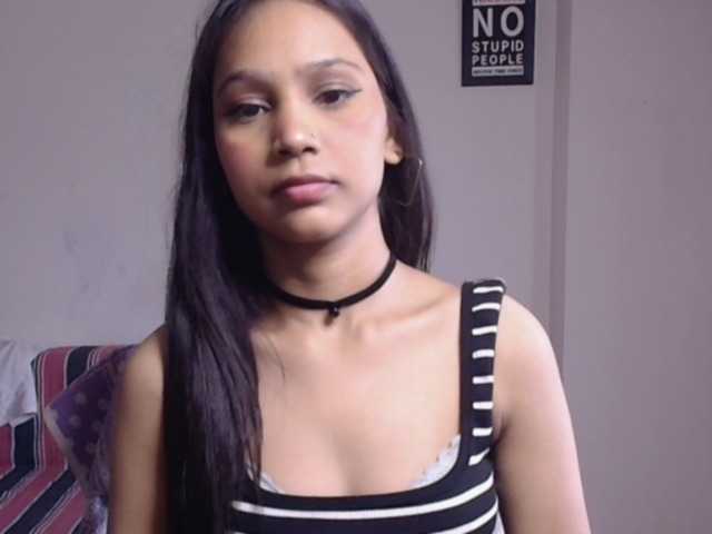 Yashika live cam on BongaCams