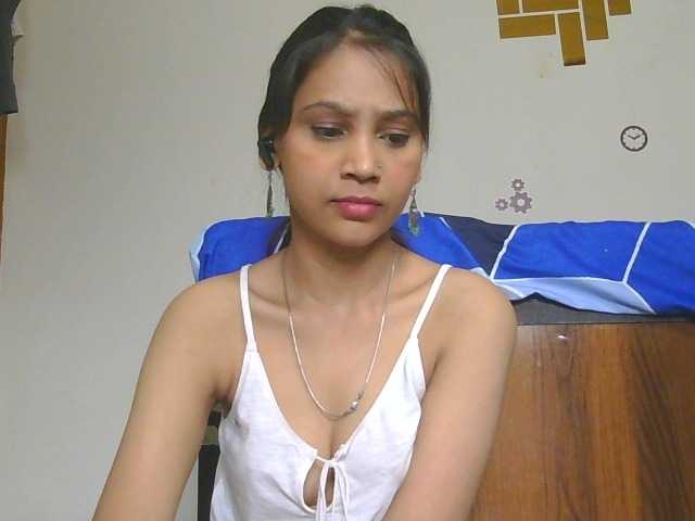 Yashika live cam on BongaCams