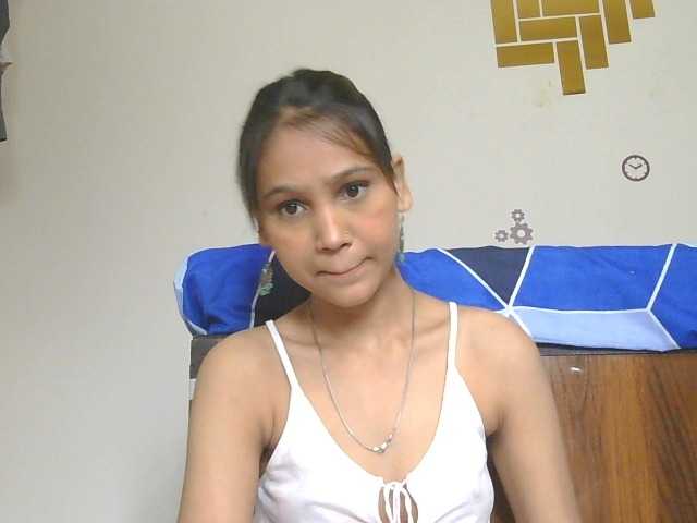 Yashika live cam on BongaCams