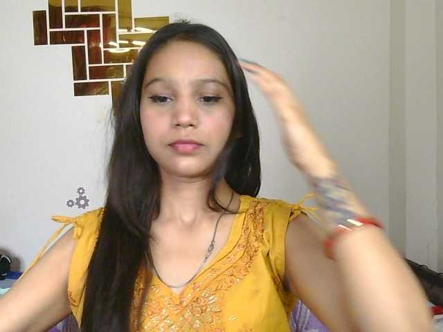 Yashika live cam on BongaCams