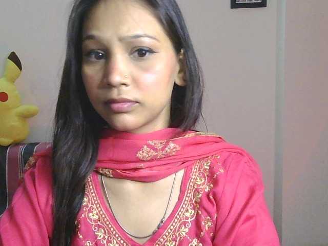 Yashika live cam on BongaCams