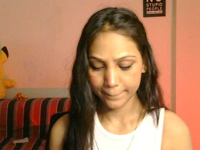 Yashika live cam on BongaCams