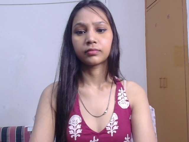 Yashika live cam on BongaCams