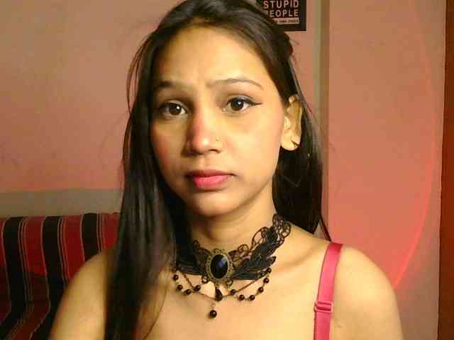Yashika Live Webcam on BongaCams