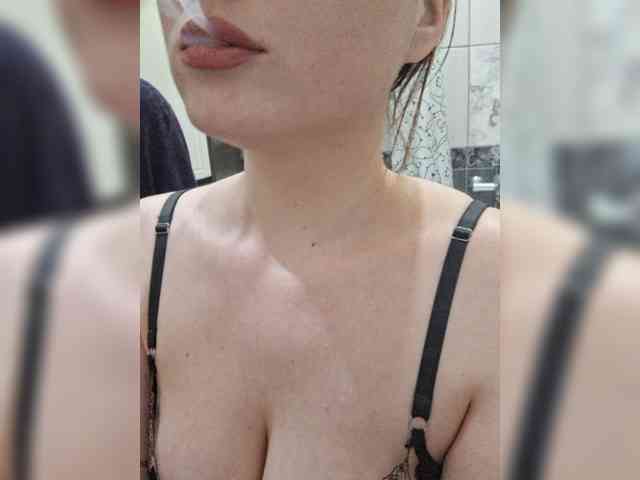 -Molly webcam