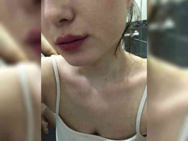 -Molly webcam