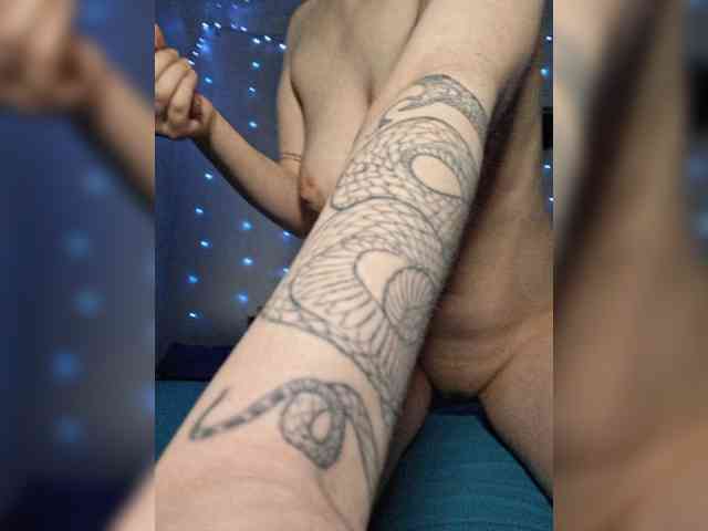 -Molly webcam