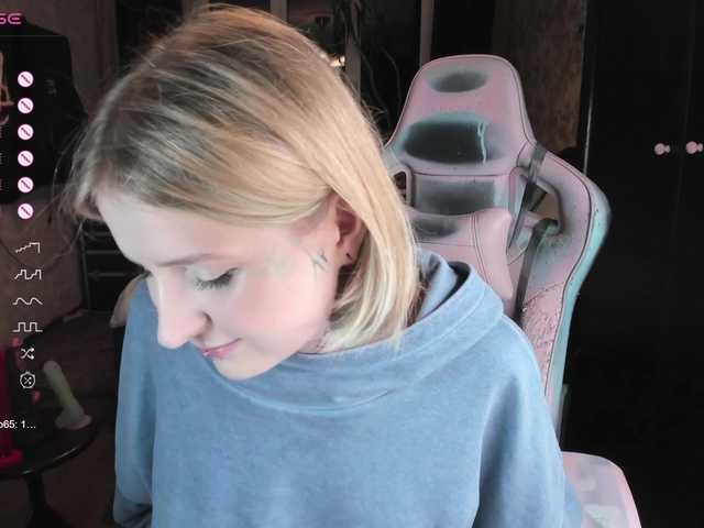 goth-bimbo live cam on BongaCams