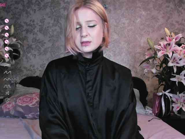 goth-bimbo webcam