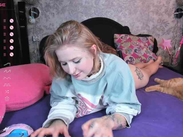 goth-bimbo webcam