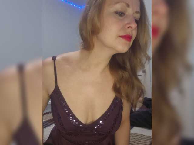 Chelsi16 live cam on BongaCams