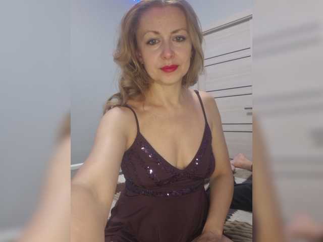Chelsi16 live cam on BongaCams
