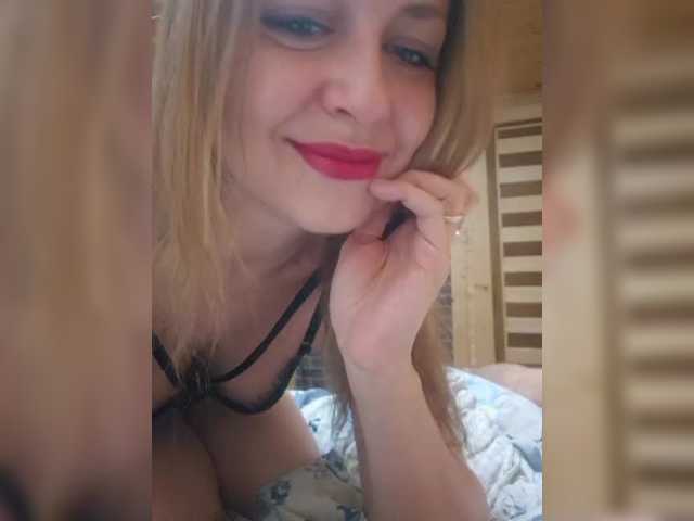 Chelsi16 live cam on BongaCams