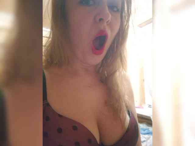 Chelsi16 Live Webcam on BongaCams