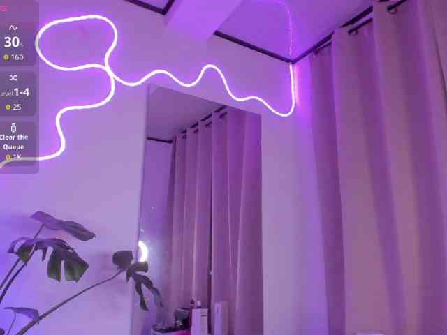 allison-alahia Live Webcam on BongaCams