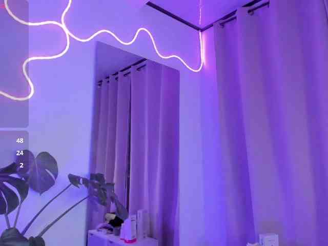 allison-alahia Live Webcam on BongaCams