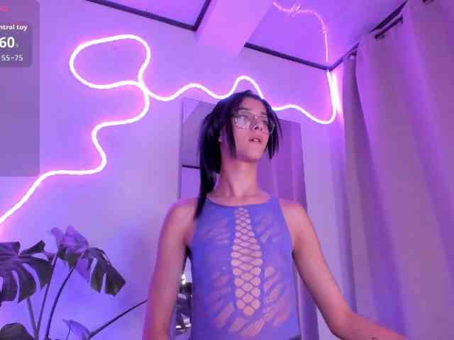 allison-alahia Sex Cam Show