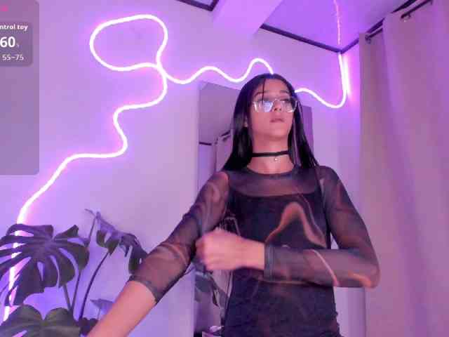 allison-alahia Sex Cam Show
