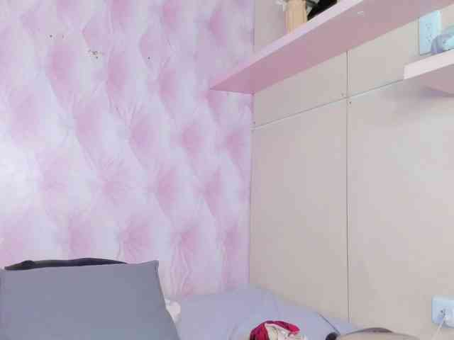 TaniaBellini webcam