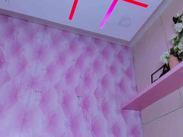 TaniaBellini webcam