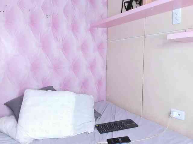 TaniaBellini Live Webcam on BongaCams