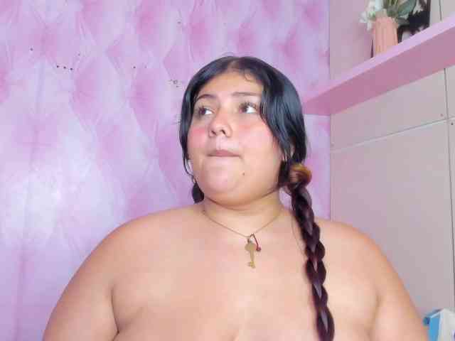 TaniaBellini Live Webcam on BongaCams