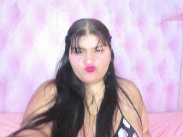 TaniaBellini Live Webcam on BongaCams