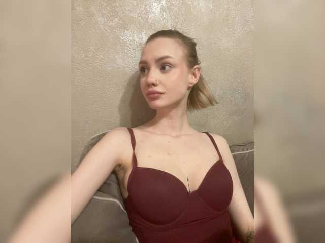 Linaaa's BongaCams show and profile