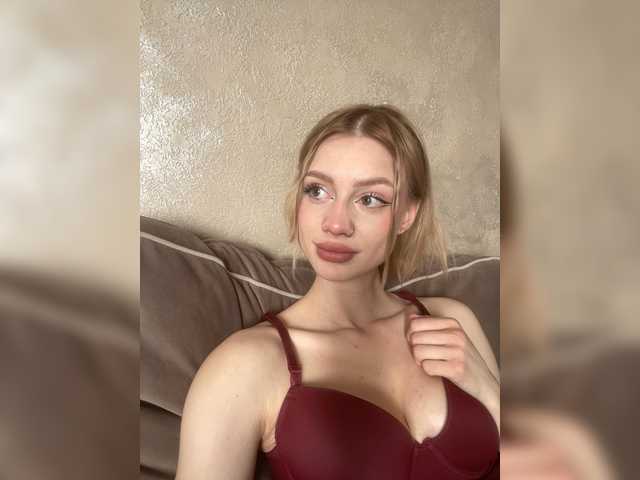 Linaaa's BongaCams show and profile