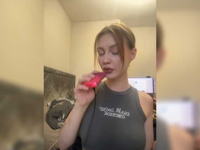Linaaa live cam on BongaCams