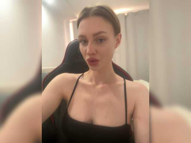 Linaaa live cam on BongaCams