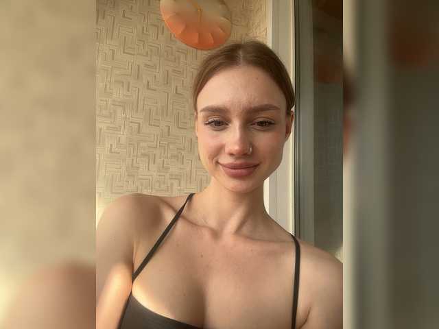 Linaaa live cam on BongaCams