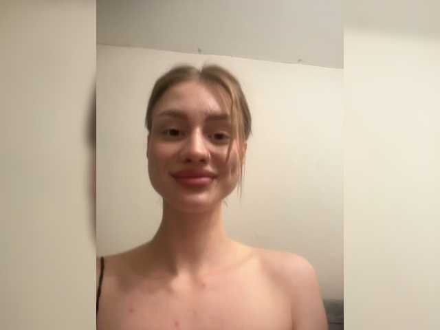 Linaaa live cam on BongaCams
