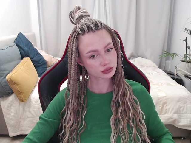 RealLinaaa — live female cam